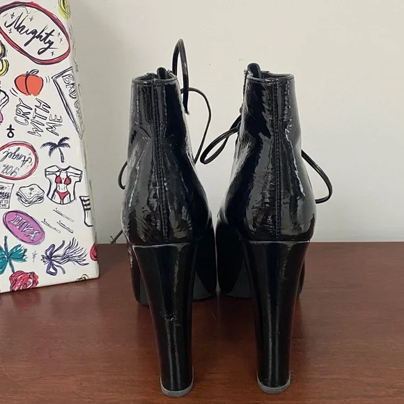 !RARE! Lita By Jeffrey Campbell - Shiny Black Lace Up Boots 9.5M - Picture 7 of 15